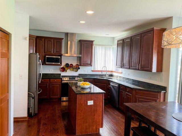 14615 Colonial Parkway, Plainfield, IL 60544