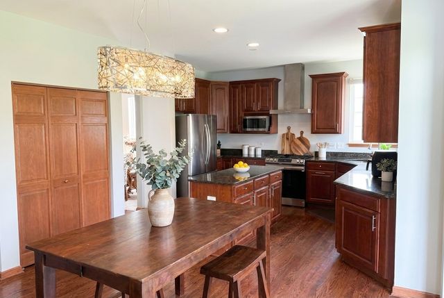 14615 Colonial Parkway, Plainfield, IL 60544