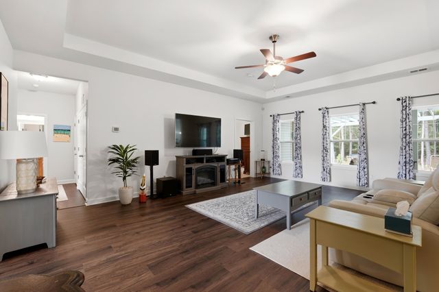 1816 Sapphire Dr., Longs, SC 29568