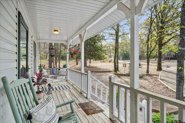 381 Knollwood Lane, Holly Lake Ranch, TX 75765