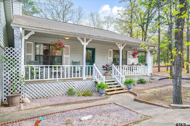 381 Knollwood Lane, Holly Lake Ranch, TX 75765