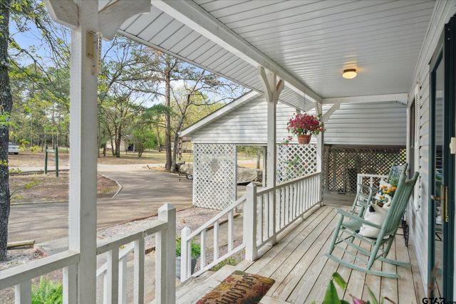 381 Knollwood Lane, Holly Lake Ranch, TX 75765