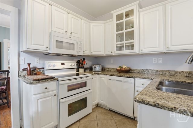 57 Henderson Avenue, Savannah, GA 31406