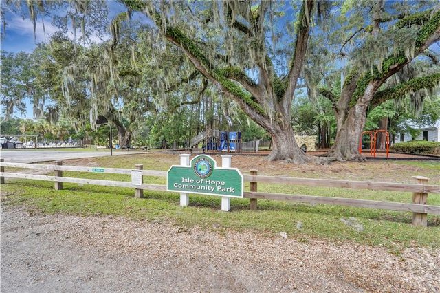 57 Henderson Avenue, Savannah, GA 31406