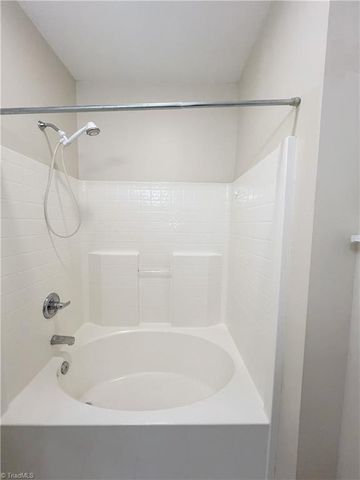 3001 Greystone Point F, Greensboro, NC 27410