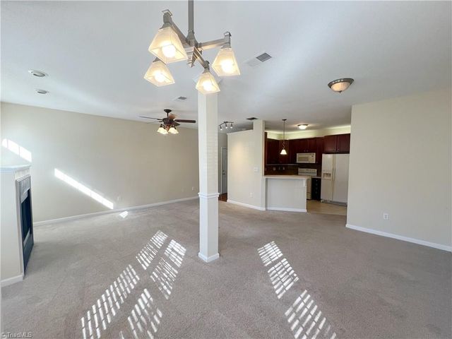 3001 Greystone Point F, Greensboro, NC 27410