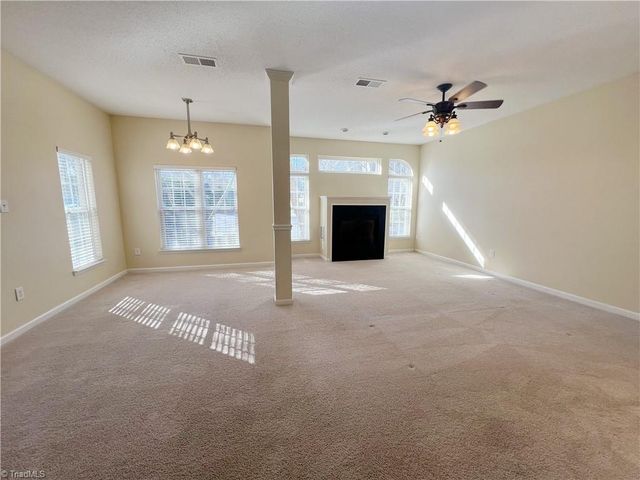 3001 Greystone Point F, Greensboro, NC 27410