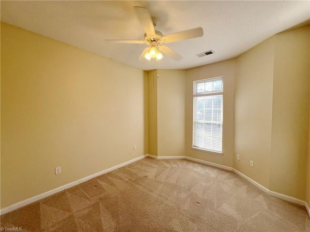 3001 Greystone Point F, Greensboro, NC 27410