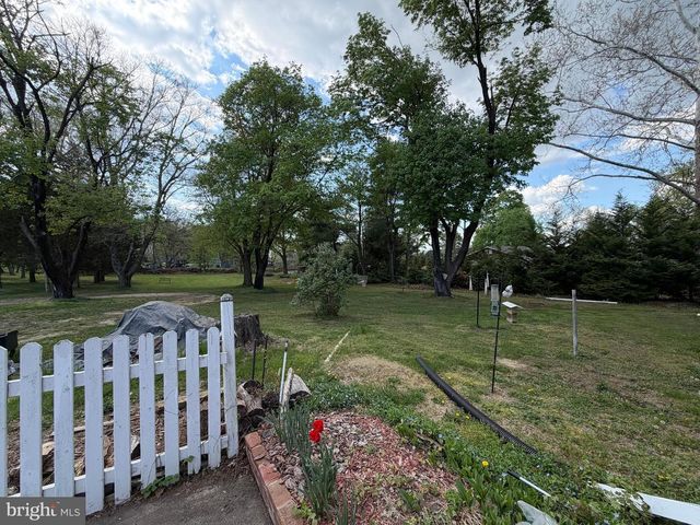 433 JULIUSTOWN PEMBERTON RD, Juliustown, NJ 08042
