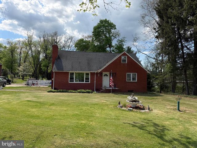 433 JULIUSTOWN PEMBERTON RD, Juliustown, NJ 08042