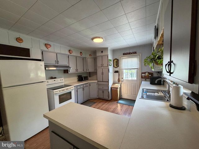 433 JULIUSTOWN PEMBERTON RD, Juliustown, NJ 08042