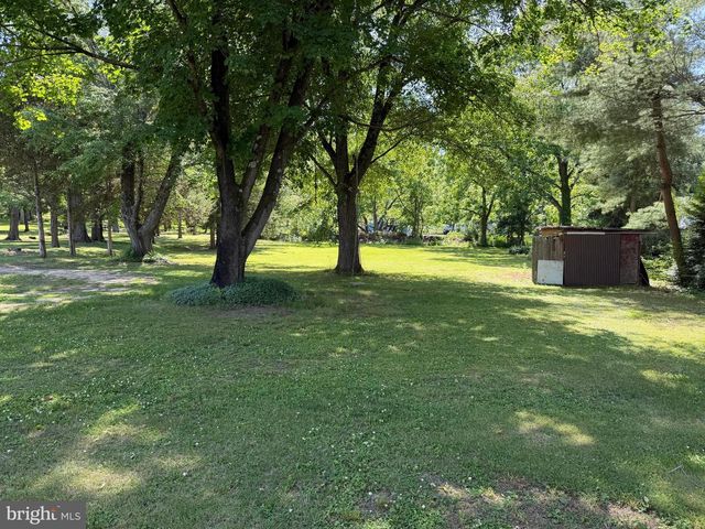 433 JULIUSTOWN PEMBERTON RD, Juliustown, NJ 08042