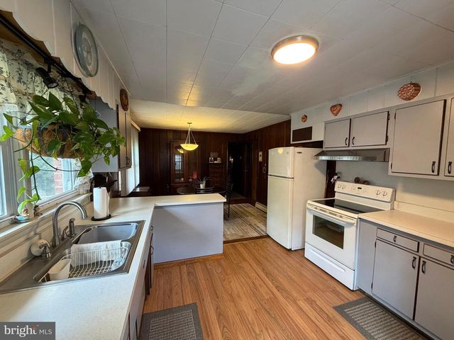 433 JULIUSTOWN PEMBERTON RD, Juliustown, NJ 08042
