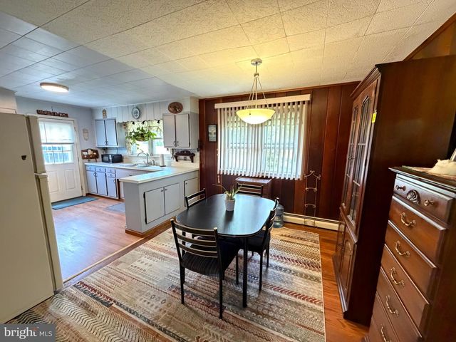 433 JULIUSTOWN PEMBERTON RD, Juliustown, NJ 08042