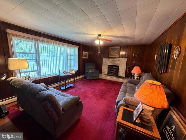 433 JULIUSTOWN PEMBERTON RD, Juliustown, NJ 08042