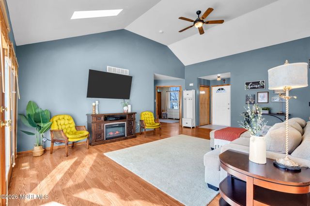 745 Surf Avenue, Beachwood, NJ 08722