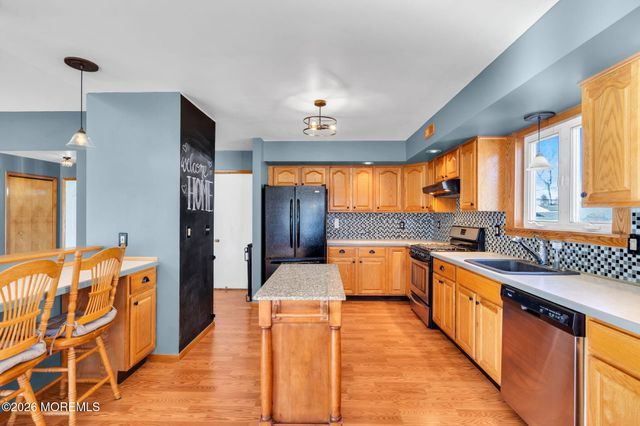 745 Surf Avenue, Beachwood, NJ 08722