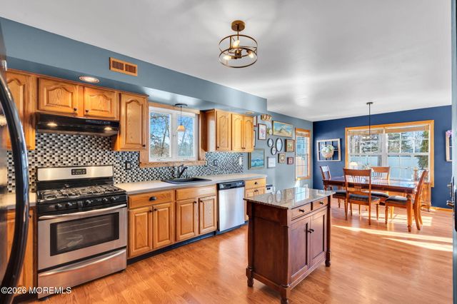 745 Surf Avenue, Beachwood, NJ 08722