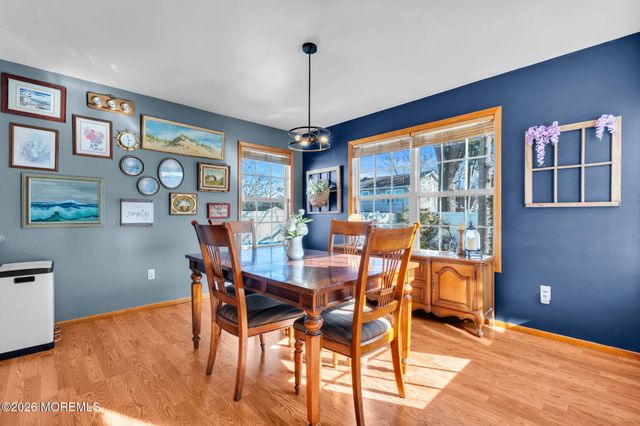 745 Surf Avenue, Beachwood, NJ 08722