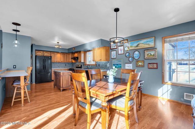 745 Surf Avenue, Beachwood, NJ 08722