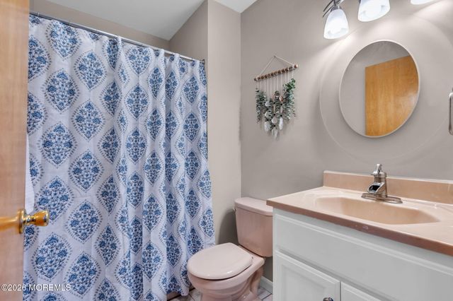 745 Surf Avenue, Beachwood, NJ 08722