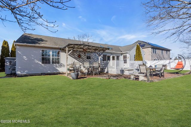 745 Surf Avenue, Beachwood, NJ 08722