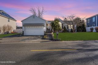 745 Surf Avenue, Beachwood, NJ 08722