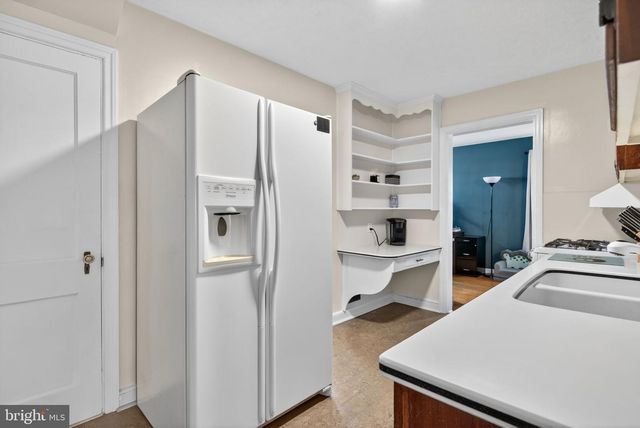 47 WABANK RD, Millersville, PA 17551