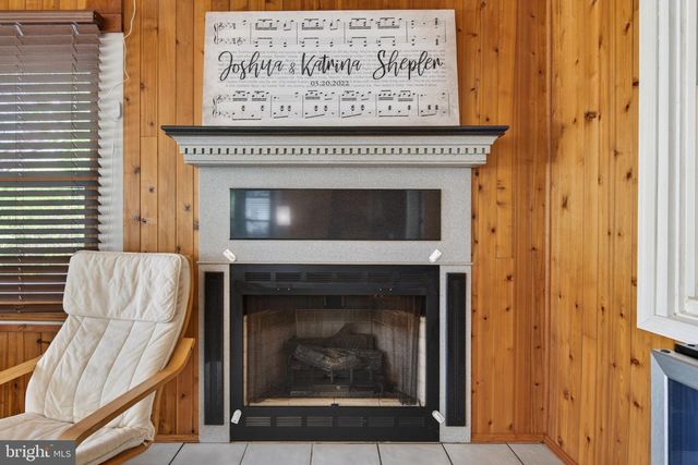 47 WABANK RD, Millersville, PA 17551