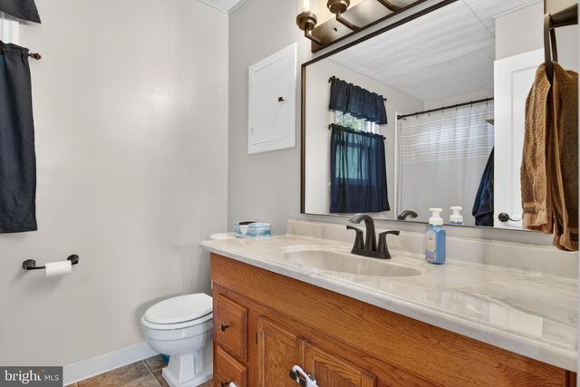 47 WABANK RD, Millersville, PA 17551