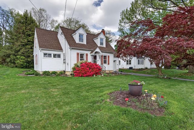 47 WABANK RD, Millersville, PA 17551