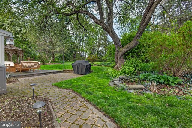 47 WABANK RD, Millersville, PA 17551