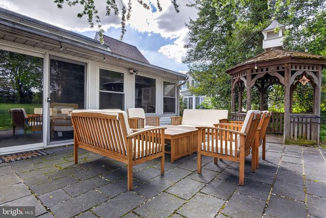 47 WABANK RD, Millersville, PA 17551