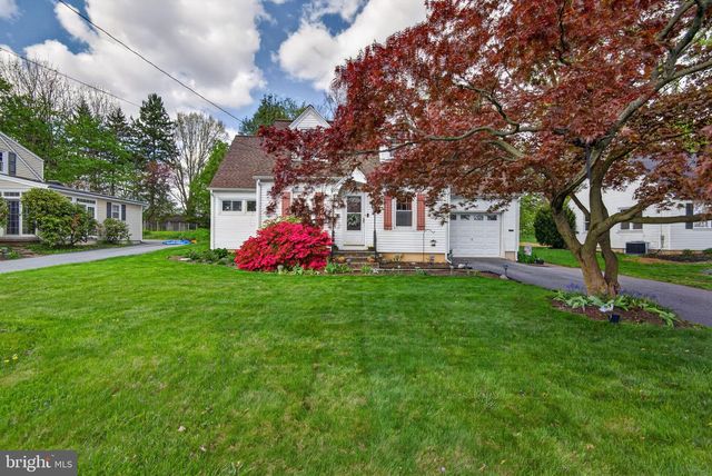 47 WABANK RD, Millersville, PA 17551