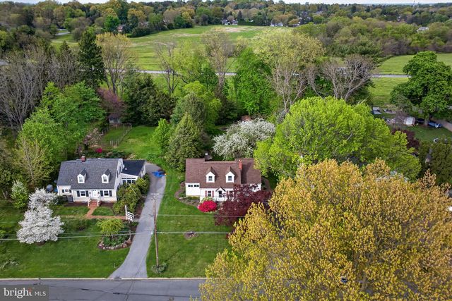 47 WABANK RD, Millersville, PA 17551