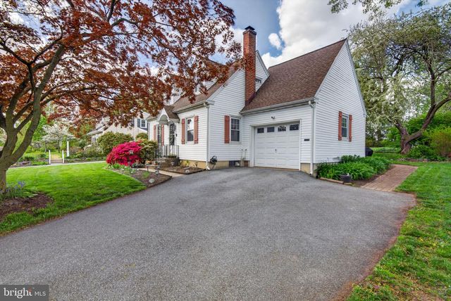 47 WABANK RD, Millersville, PA 17551