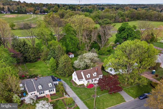 47 WABANK RD, Millersville, PA 17551
