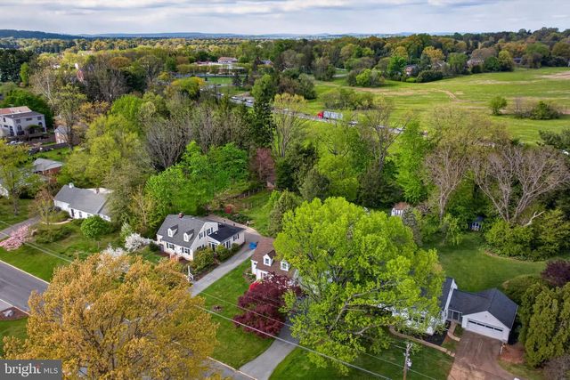 47 WABANK RD, Millersville, PA 17551