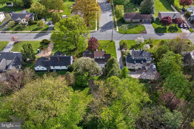 47 WABANK RD, Millersville, PA 17551