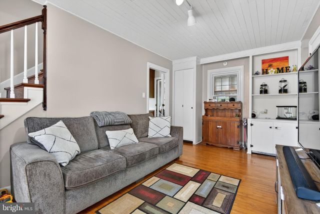 47 WABANK RD, Millersville, PA 17551