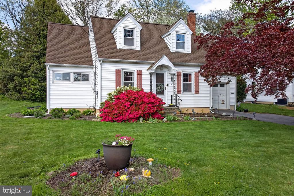 47 WABANK RD, Millersville, PA 17551