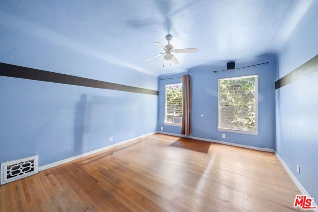 931 S Holt Avenue, Los Angeles, CA 90035