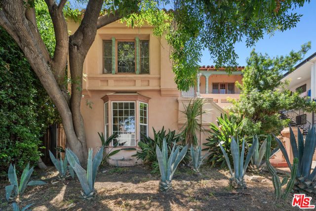 931 S Holt Avenue, Los Angeles, CA 90035