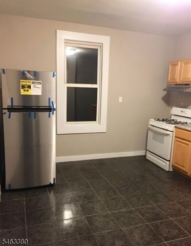 623 Sandford Ave, Newark City, NJ 07106
