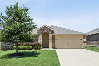 913 Alton Drive, Aubrey, TX 76227