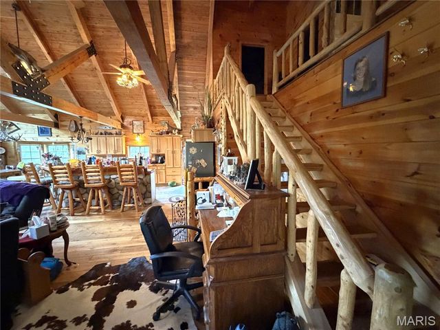 10231 Old 8 D, Mineral Point, MO 63660