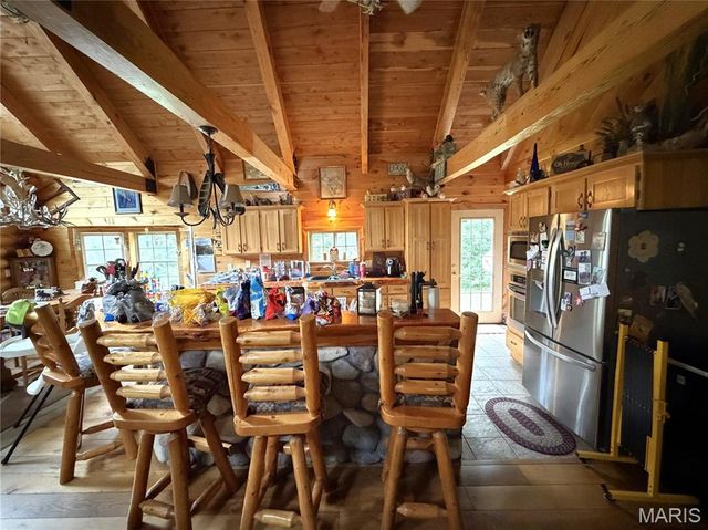 10231 Old 8 D, Mineral Point, MO 63660