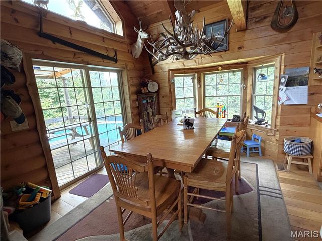 10231 Old 8 D, Mineral Point, MO 63660