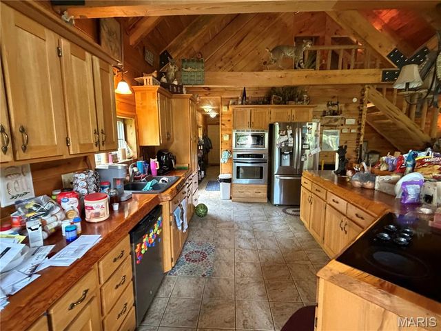 10231 Old 8 D, Mineral Point, MO 63660