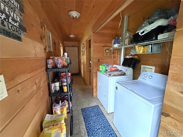 10231 Old 8 D, Mineral Point, MO 63660